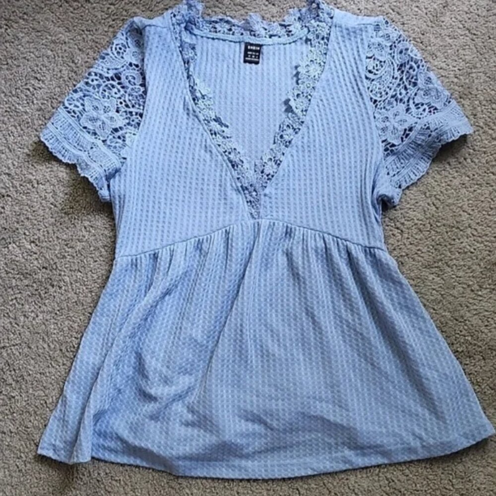 Women's Blue Lace Details Peplum Top - Picture 3 of 4